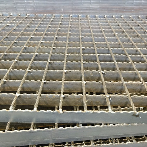 防滑鋼格柵鋼格板G323/30/50：發(fā)展趨勢與行業(yè)前景