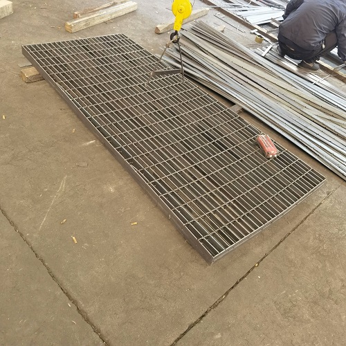 鋼格柵鋼格板G403/30/100：防滑、防腐與高強(qiáng)度
