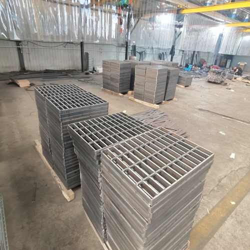 鋼結(jié)構(gòu)平臺鋼格柵：輕量化與高強(qiáng)度的搭配方案