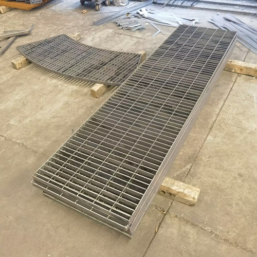 不止工程用！鋼格板在數(shù)據(jù)中心地板的驚艷應(yīng)用